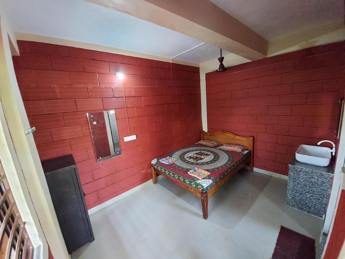Cocopelli Guest House Gokarna  Bagian luar foto